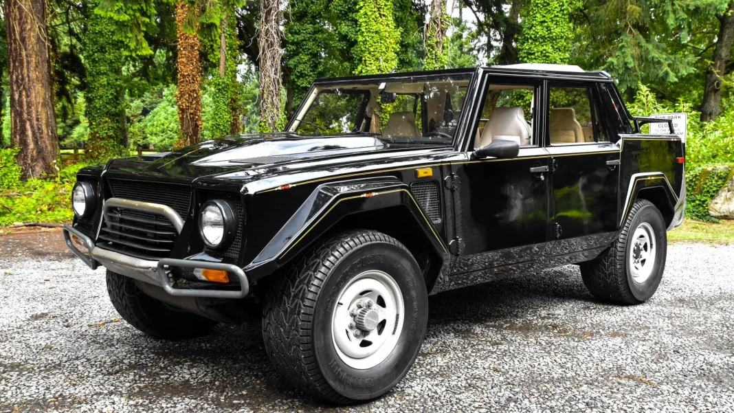 Lamborghini LM002