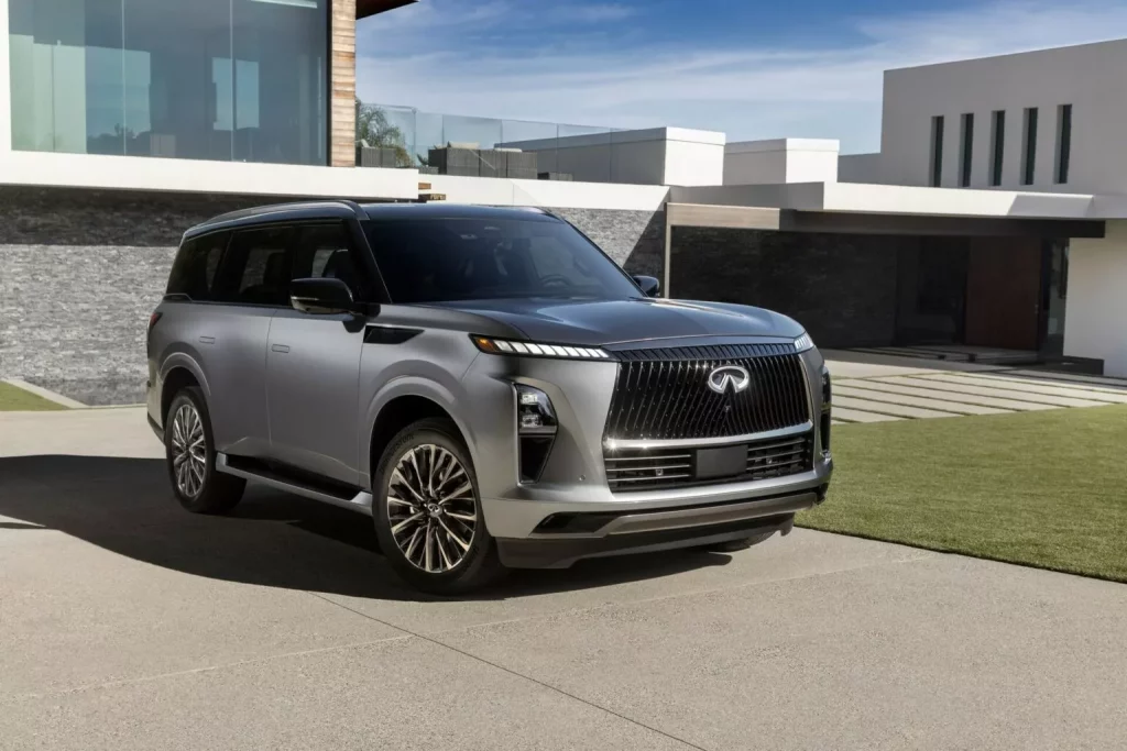 2024 Infiniti QX80. Imagen delantera.