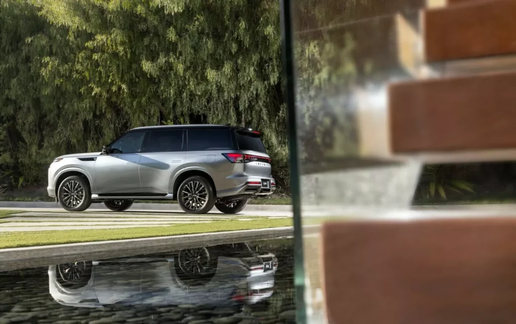 2024 Infiniti QX80. Imagen estática.