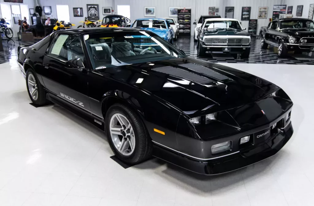 1985 chevrolet camaro iroc z 11 millas 24 Motor16