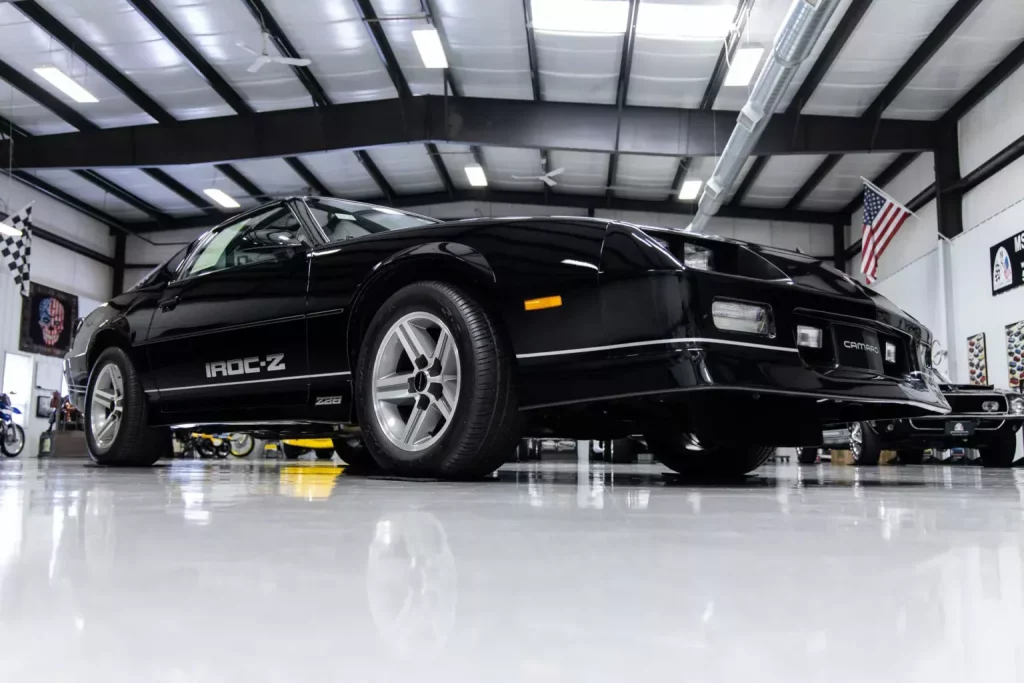 1985 chevrolet camaro iroc z 11 millas 27 Motor16