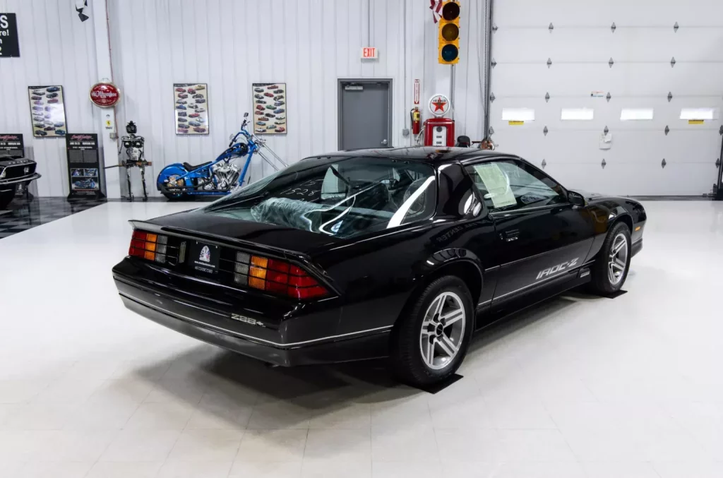 1985 chevrolet camaro iroc z 11 millas 30 Motor16