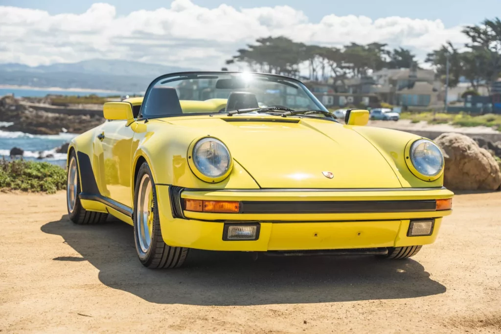 1989 Porsche 911 Speedster banana yellow 1 Motor16