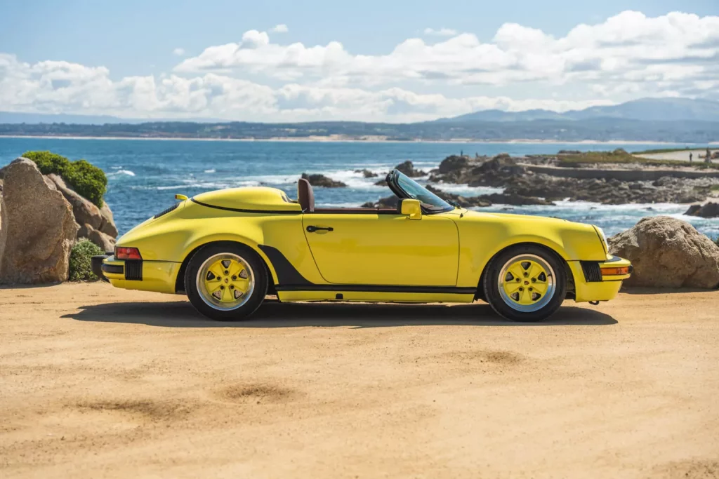 1989 Porsche 911 Speedster banana yellow 22 Motor16