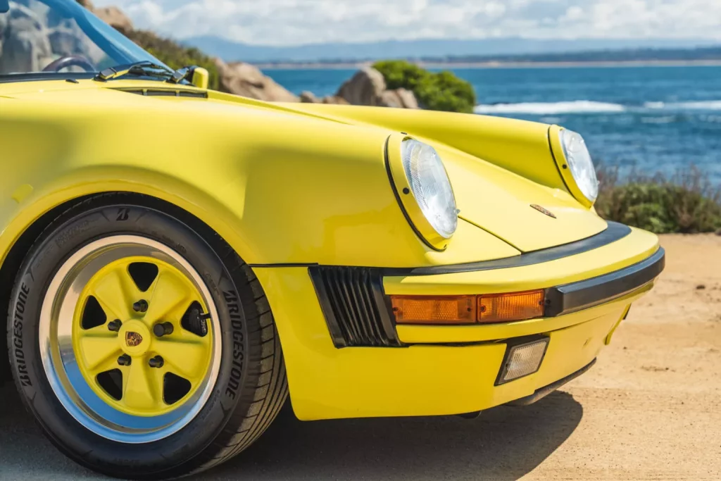 1989 Porsche 911 Speedster banana yellow 23 Motor16