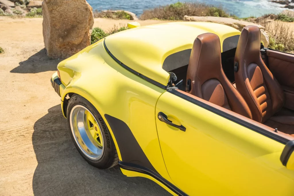 1989 Porsche 911 Speedster banana yellow 26 Motor16