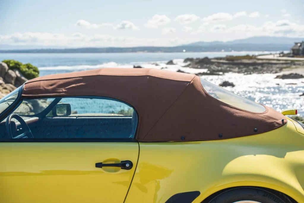 1989 Porsche 911 Speedster banana yellow 9 Motor16