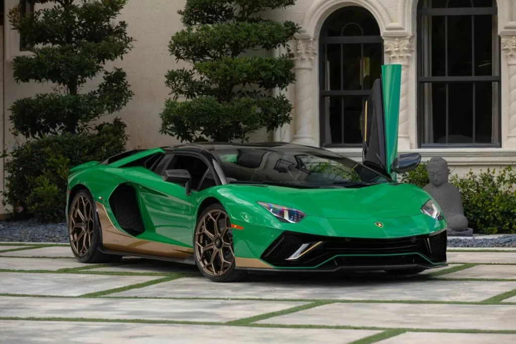 2021 Lamborghini Aventador Ultimae Roadster Mecum 15 Motor16