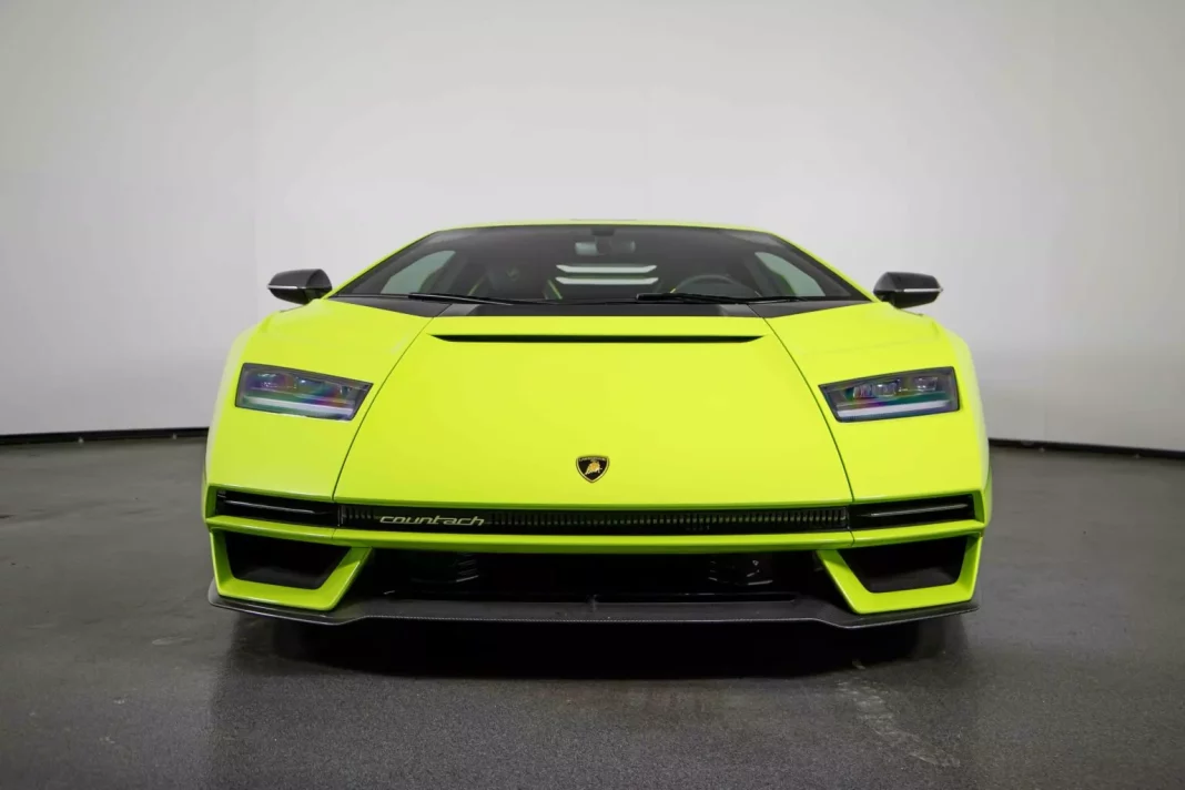 2021 Lamborghini Countach LPI 800-4 Verde Themis. Imagen portada.