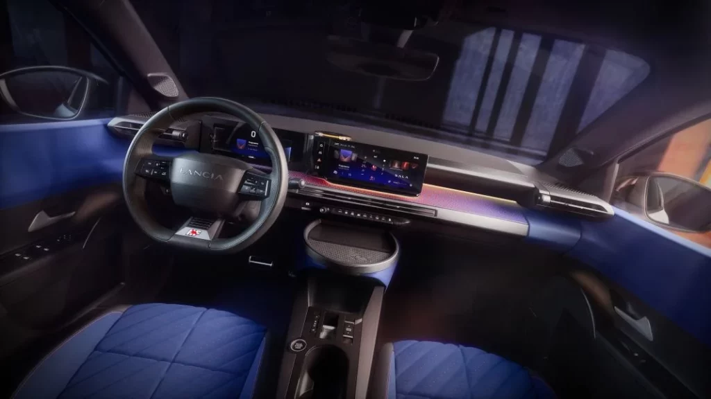 2024 Lancia Ypsilon HF. Imagen interior.
