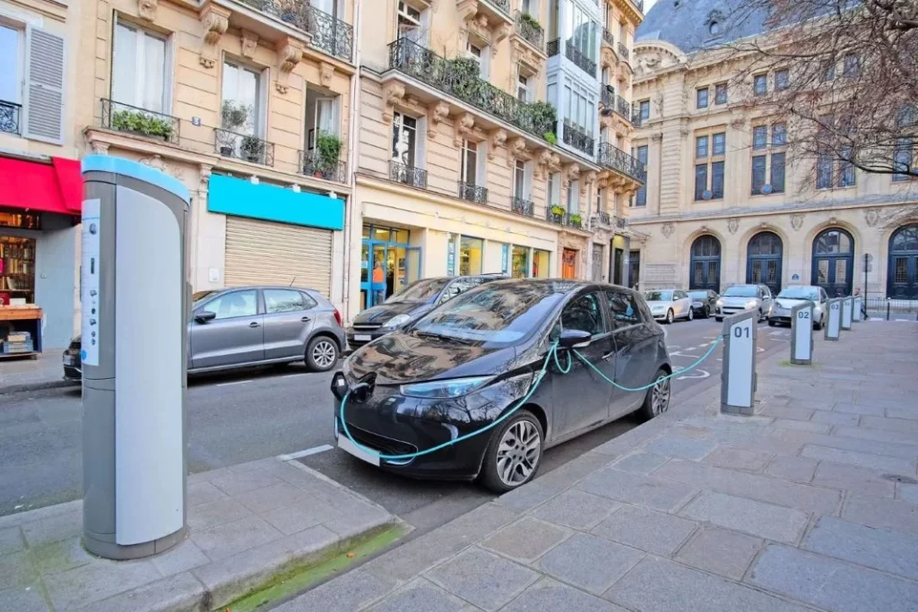 paris charging points web Motor16