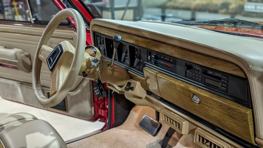 1988 Jeep Wagoneer Vigilante 4x4. Imagen interior.