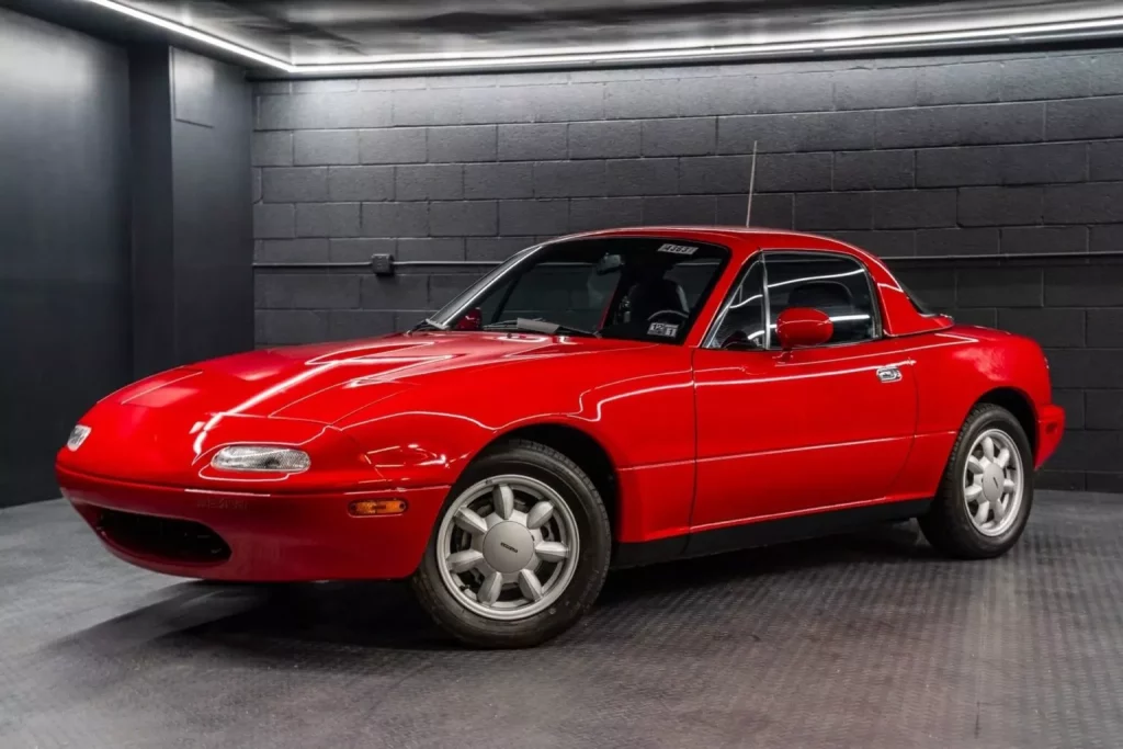 1990 Mazda MX 5 NA Miata BAT 39 Motor16