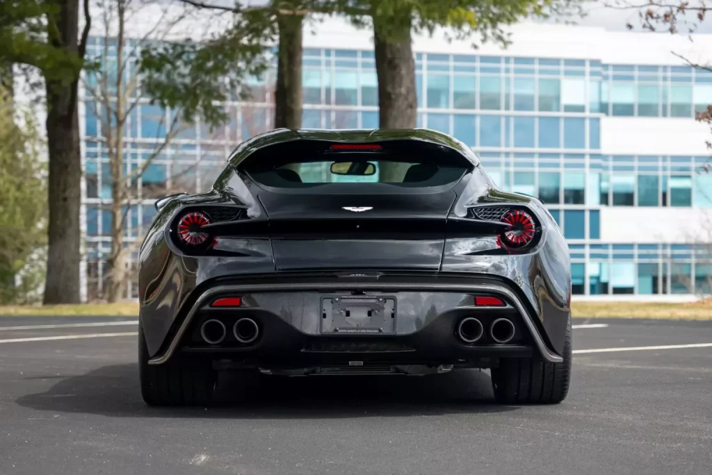 2018 Aston Martin Vanquish Zagato Shooting Brake BaT 4 Motor16