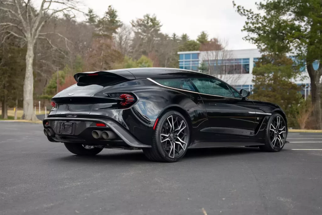 2018 Aston Martin Vanquish Zagato Shooting Brake BaT 5 Motor16