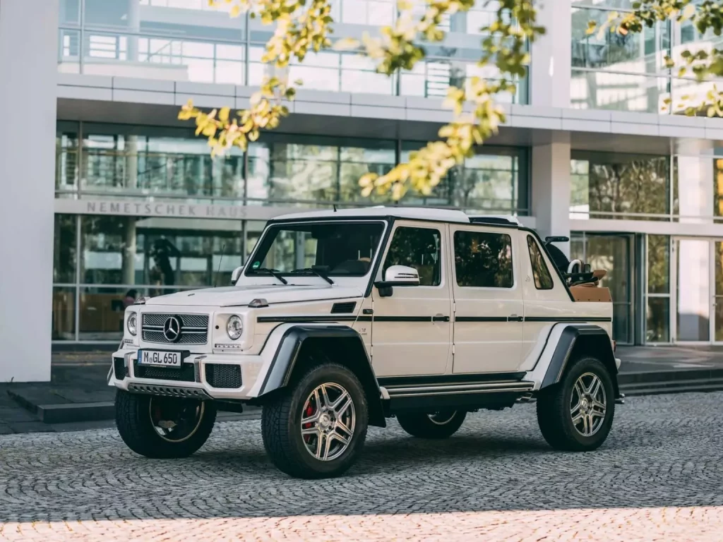 2018 Mercedes Benz G 650 Laundalet rm sothebys 1 Motor16