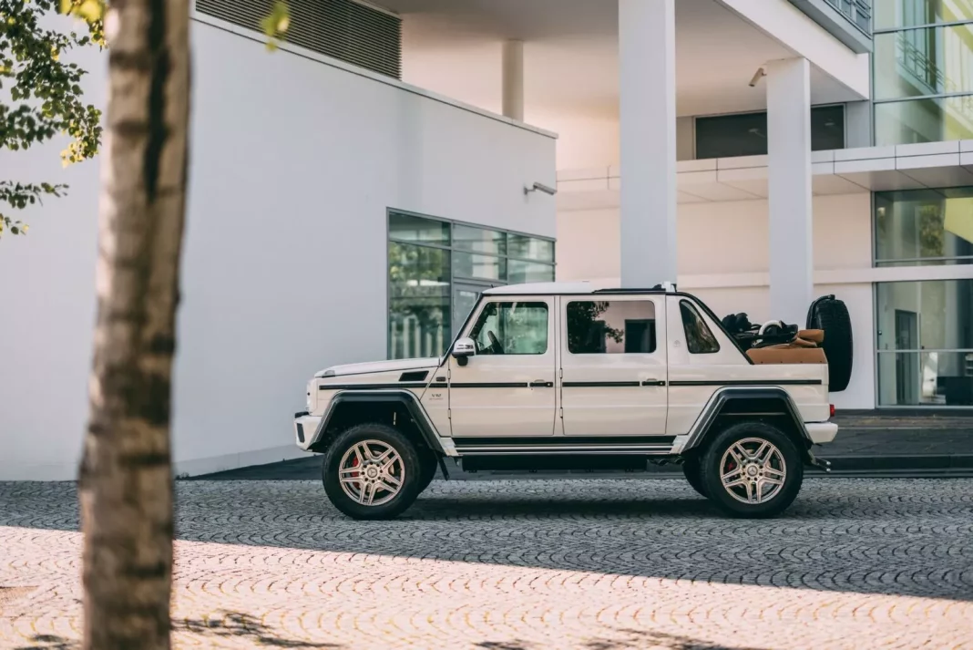 2018 Mercedes-Maybach G 650 Landaulet. RM Sotheby's. Imagen portada.