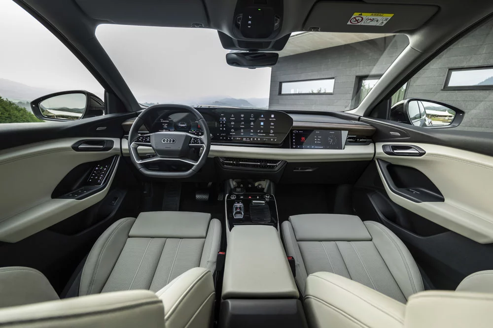 2024 Audi Q6 e-tron. Imagen salpicadero.