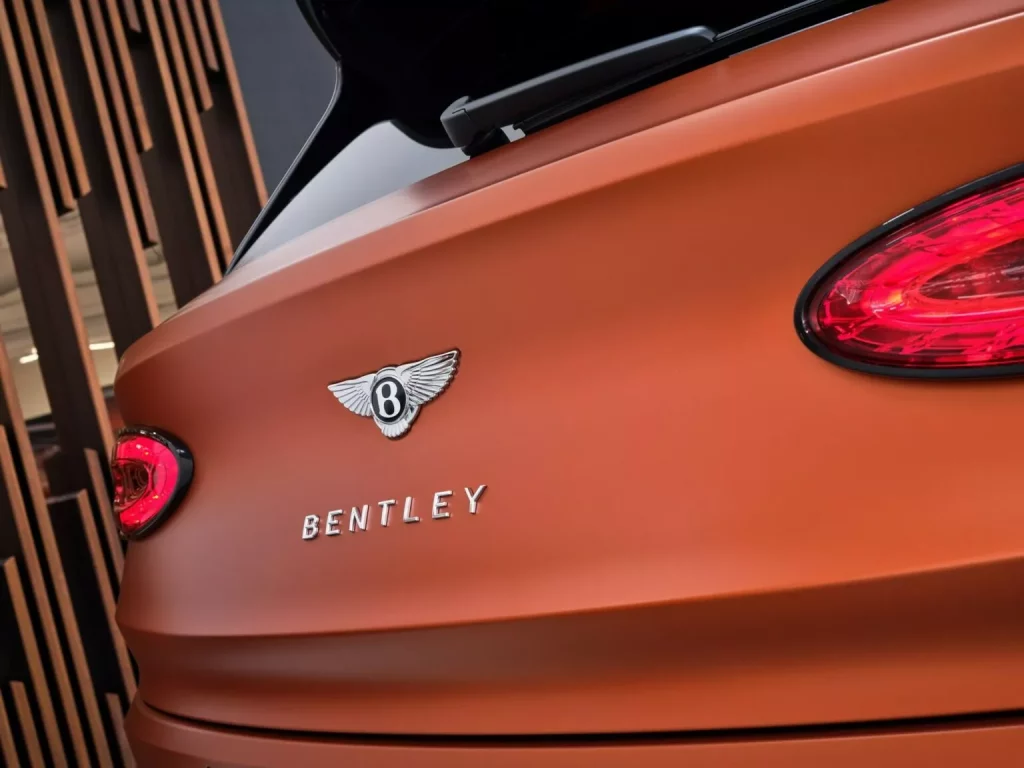 2024 Bentley pintura color satinado mate 4 Motor16
