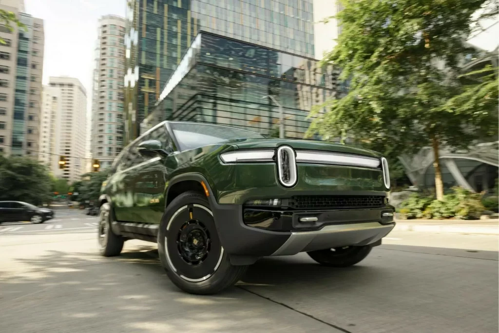 2024 Rivian R1S 21 Motor16