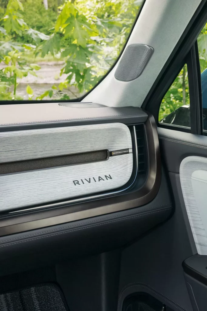 2024 Rivian R1T 13 Motor16