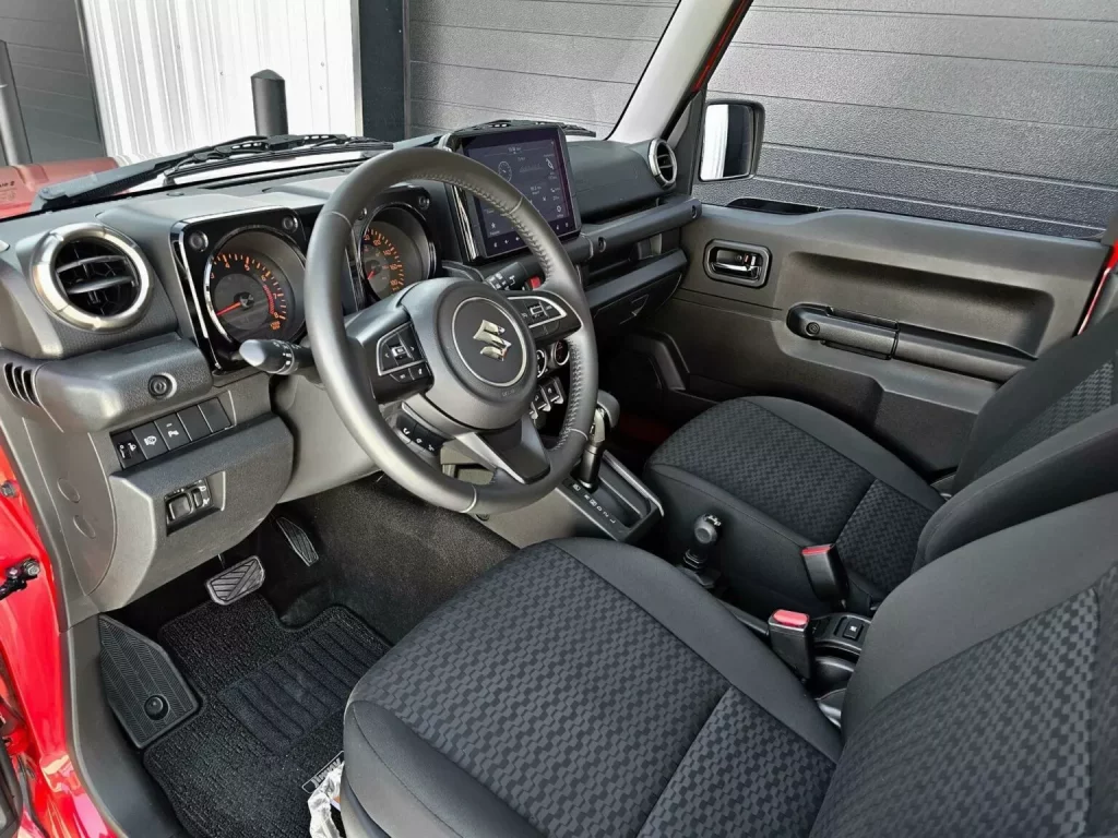 2024 Suzuki Jimny 5 puertas. Oklahoma. Imagen interior.