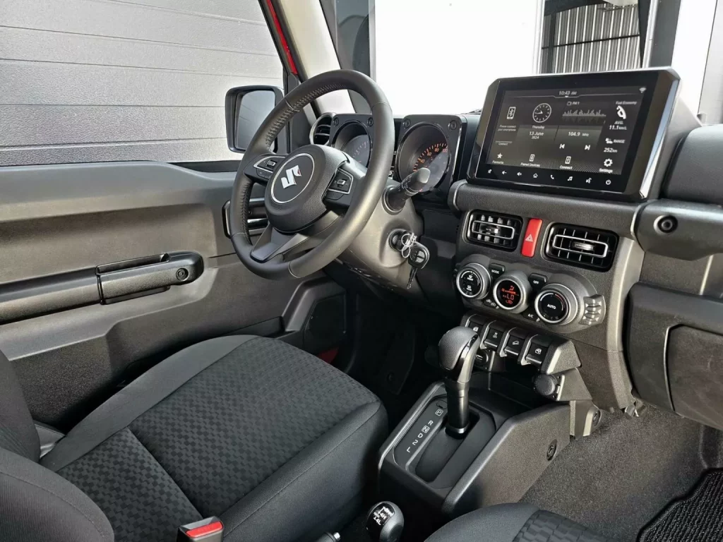 2024 Suzuki Jimny 5 puertas USA 2 Motor16