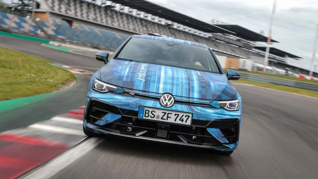 2024 Volkswagen Golf R Teaser Movimientos 1 Motor16