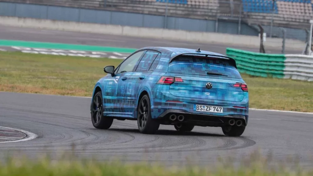 2024 Volkswagen Golf R Teaser Movimientos 12 Motor16