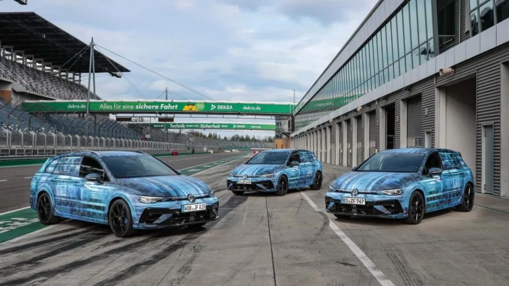 2024 Volkswagen Golf R. Teaser. Imagen estática.