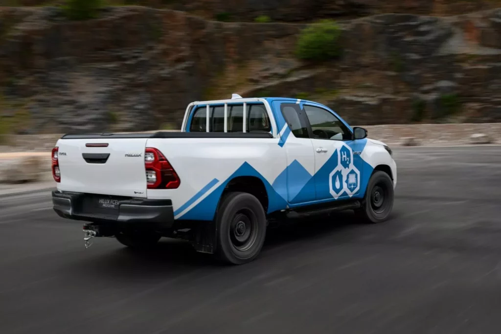 2024 toyota hilux fcev prototype 2 Motor16