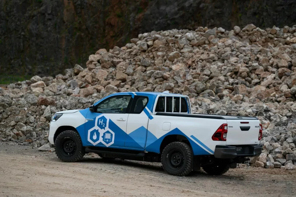 2024 toyota hilux fcev prototype 26 Motor16