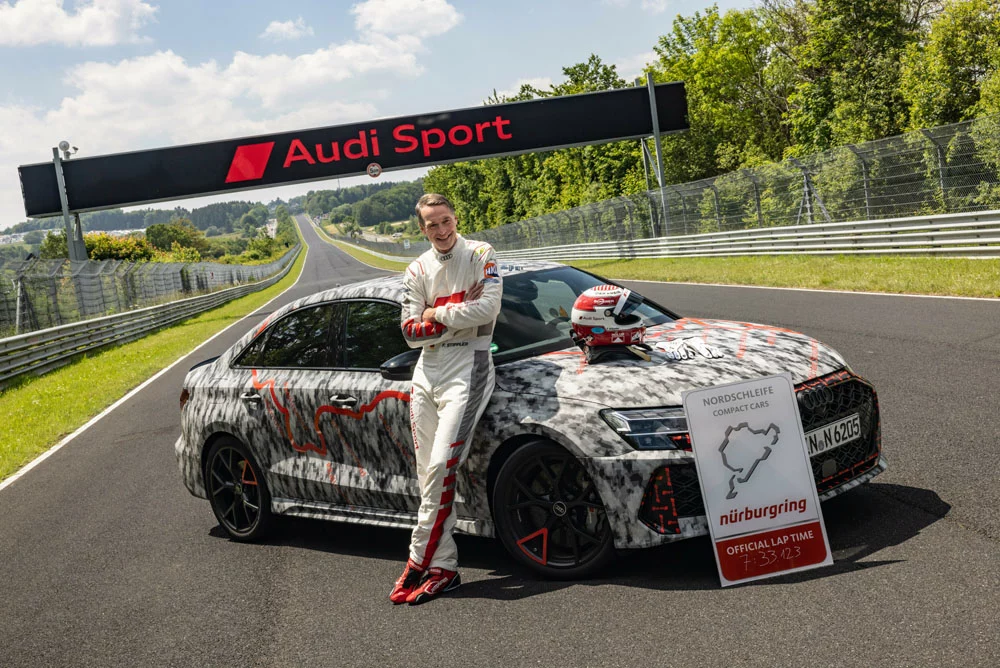 AUDI RS3 SEDAN RECORD 12 Motor16