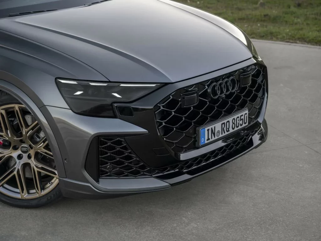 Audi RS Q8 performance 10 Motor16