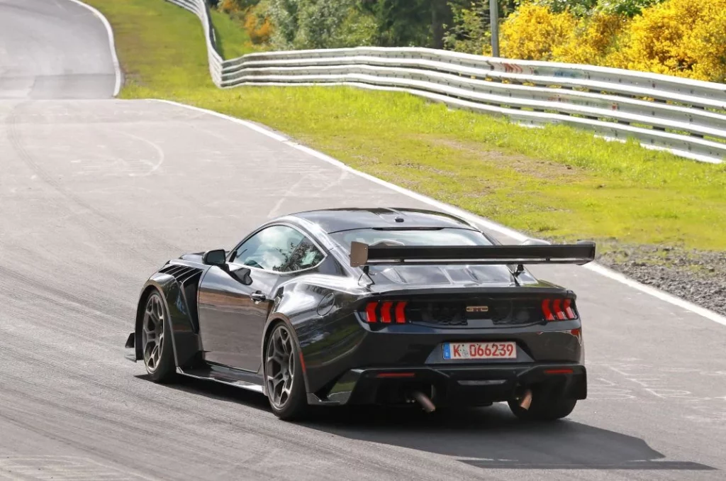 Ford Mustang GTD Nurburgring 16 Motor16