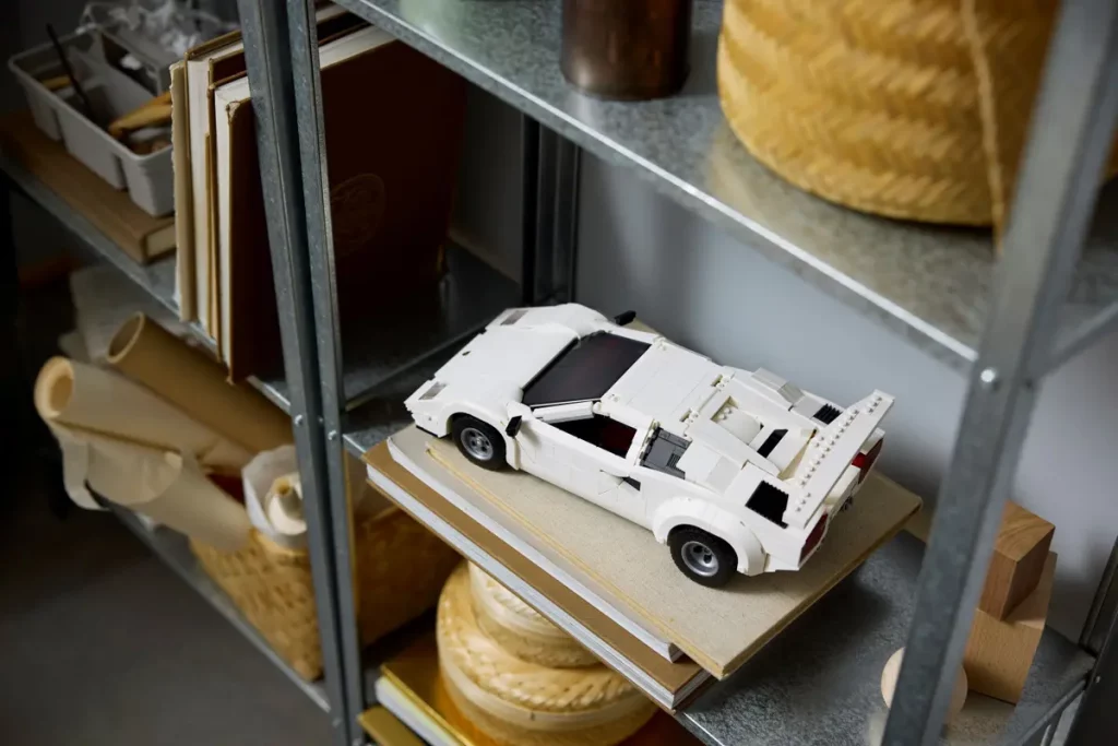 Lamborghini COUNTACH LEGO9 Motor16