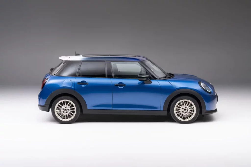 MINI COOPER 5 P 4 Motor16