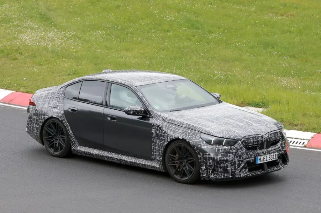 Nuevo BMW M5 2025 G90 16 Motor16