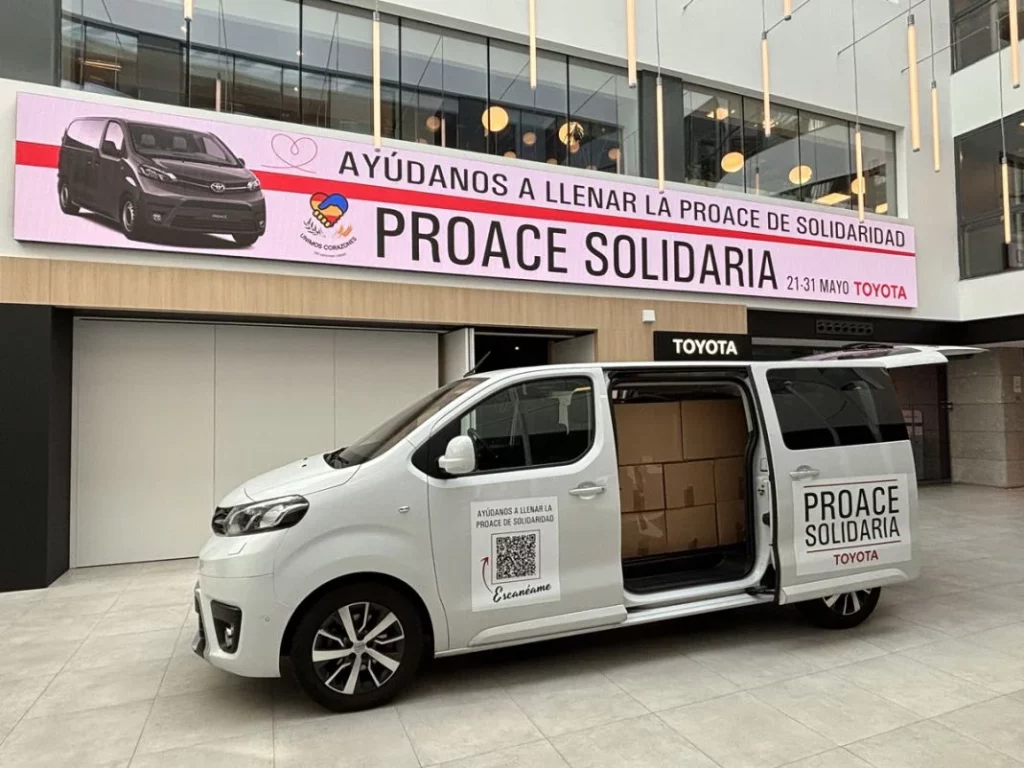 Toyota Proace solidaria Unimos Corazones Ucrania1 Motor16