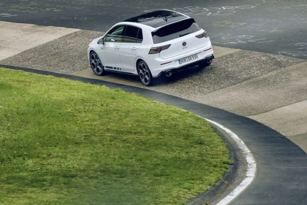 volkswagen golf gti clubsport 2024 7 Motor16