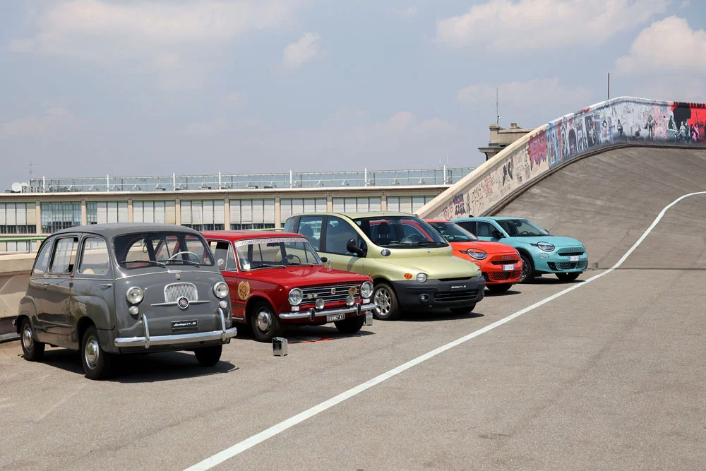 125 ANIVERSARIO FIAT 17 Motor16