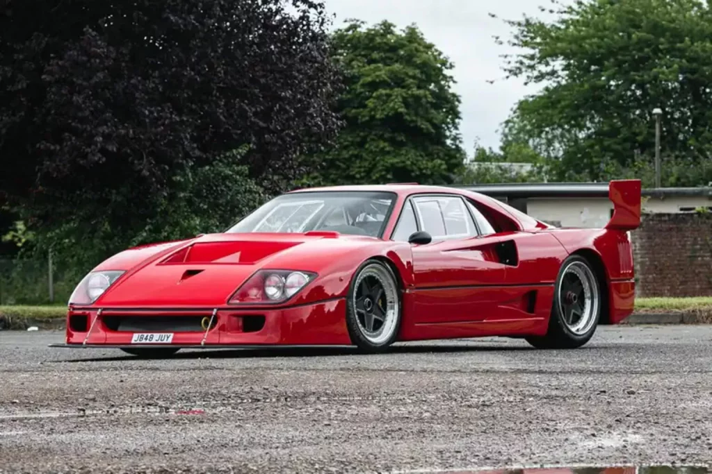 1992 Ferrari F40 V12. Imagen delantera.