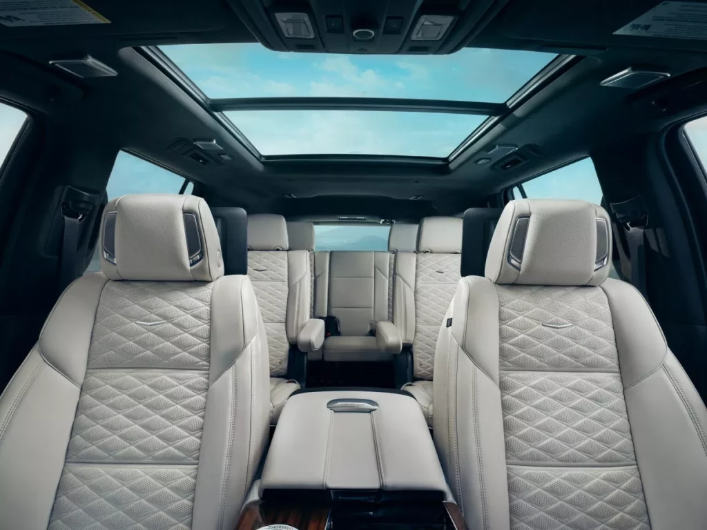 2024 Cadillac Escalade. Imagen interior.