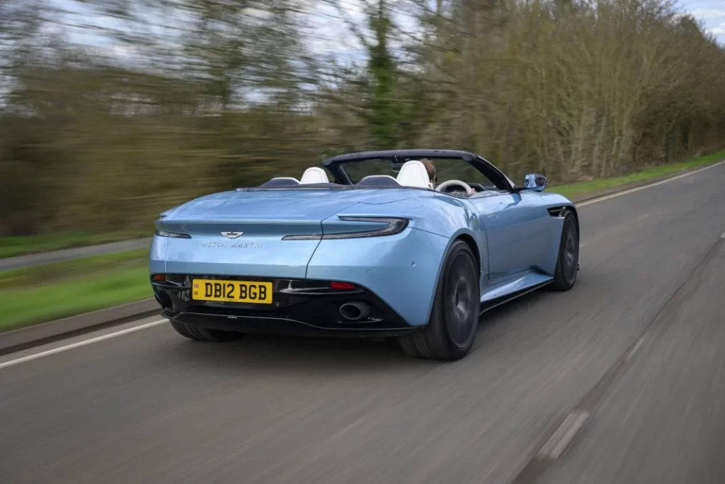 Aston Martin DB12 Volante 2 Motor16