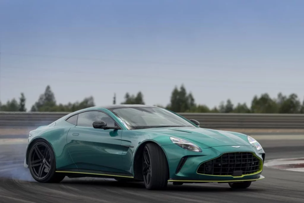 Aston Martin Vantage 1 Motor16