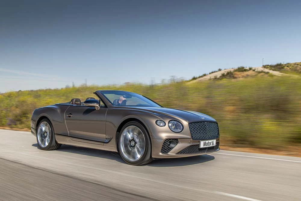 Bentley Continental GTC W12 Mulliner 28 Motor16