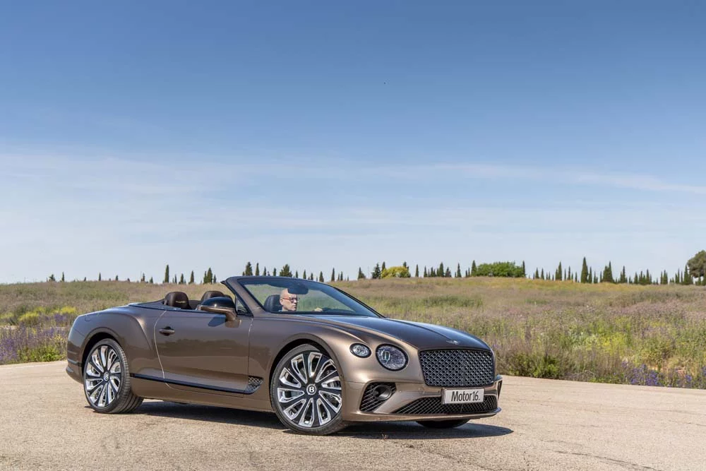 Bentley Continental GTC W12 Mulliner 32 Motor16