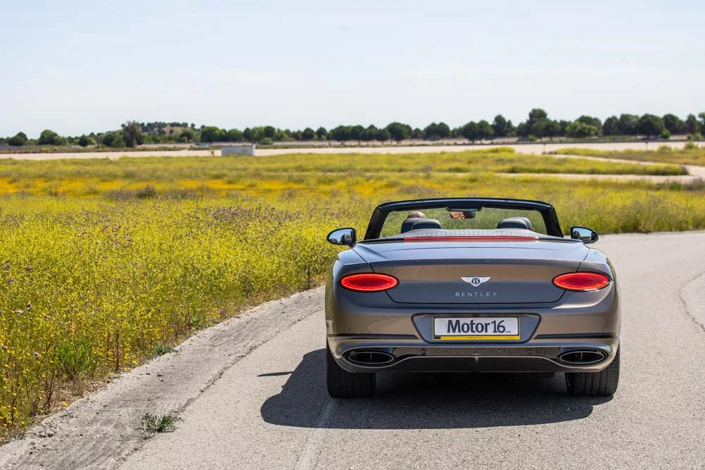 Bentley Continental GTC W12 Mulliner 47 Motor16