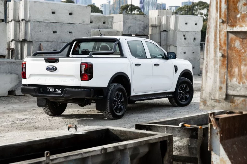 Ford Ranger Black Edition 13 Motor16