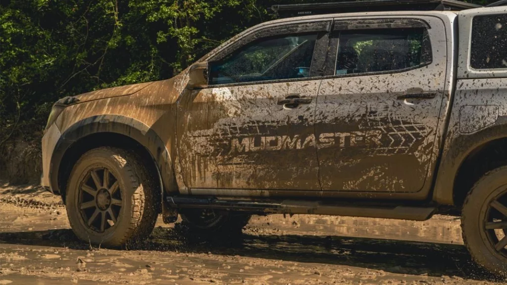 Isuzu D Max Mudmaster 44 Motor16